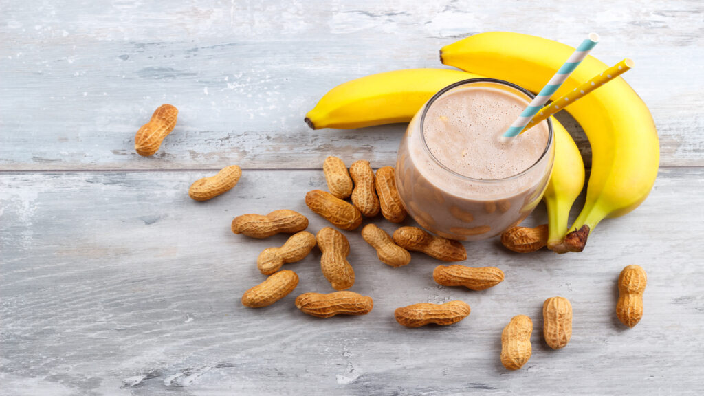 Peanut butte banana oat smoothie