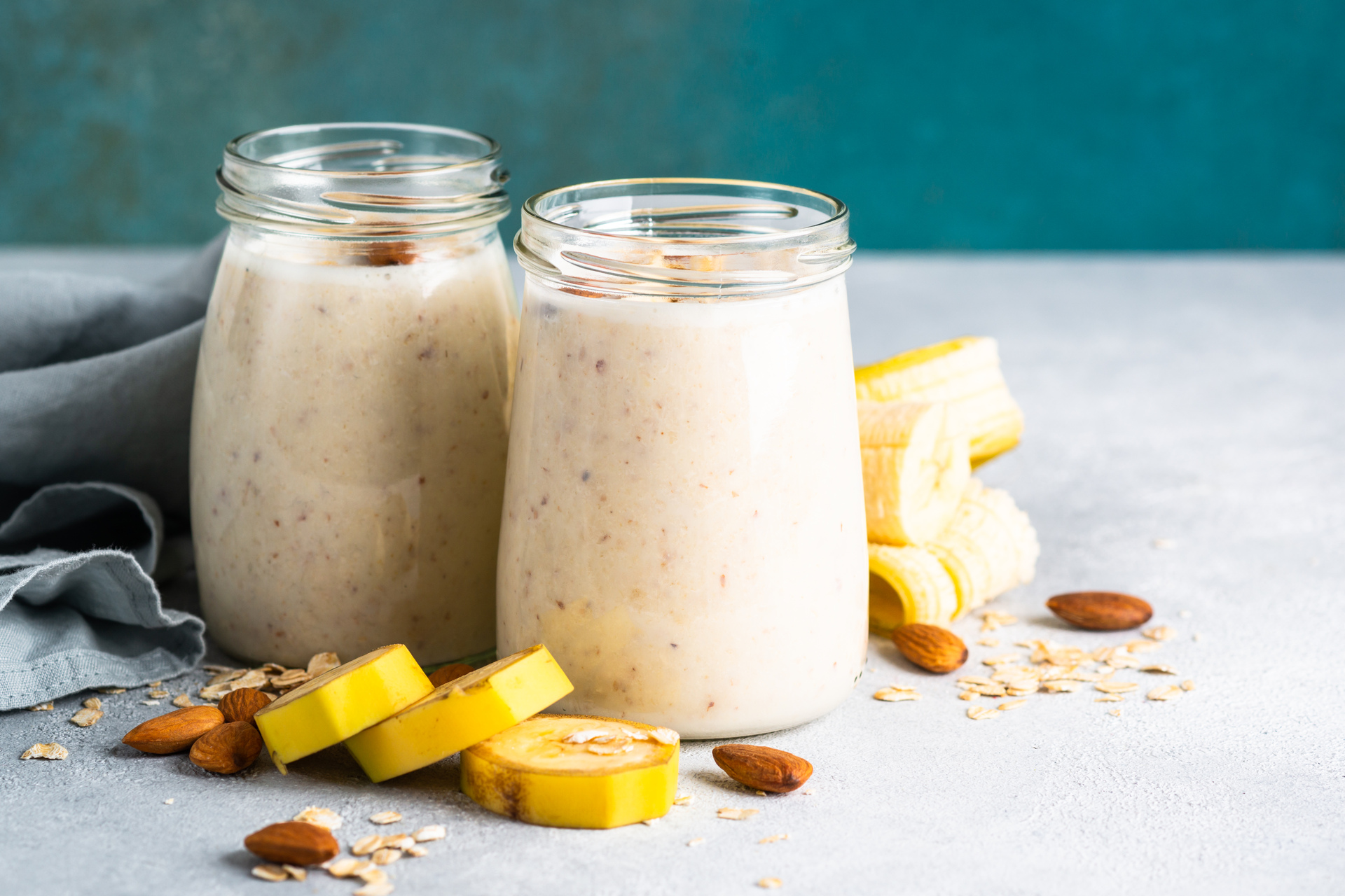 Almond Banana smoothies for losing weight
