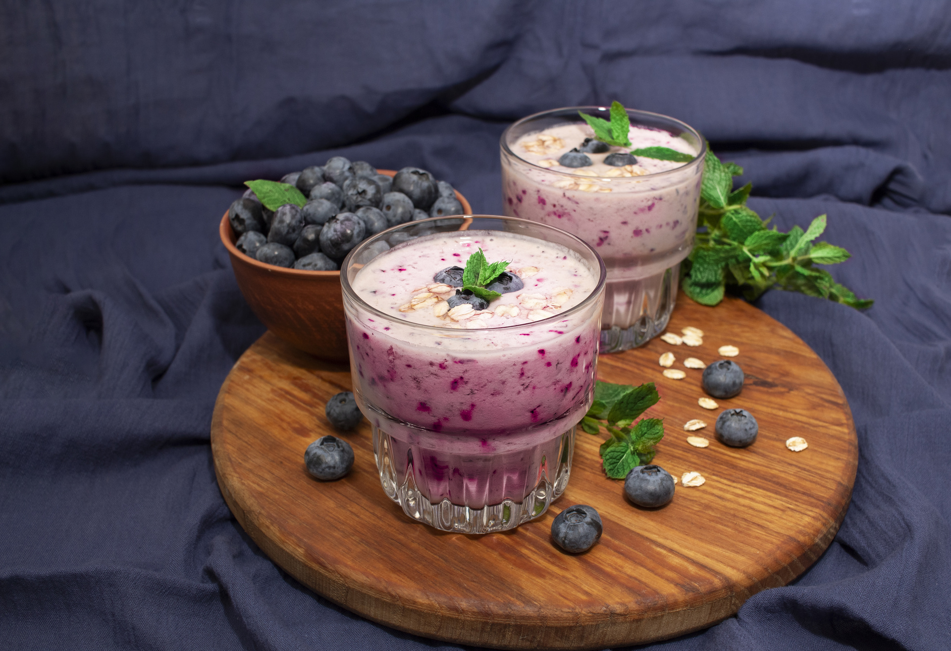 Blueberry Oatmeal Smoothie For Losing Weight