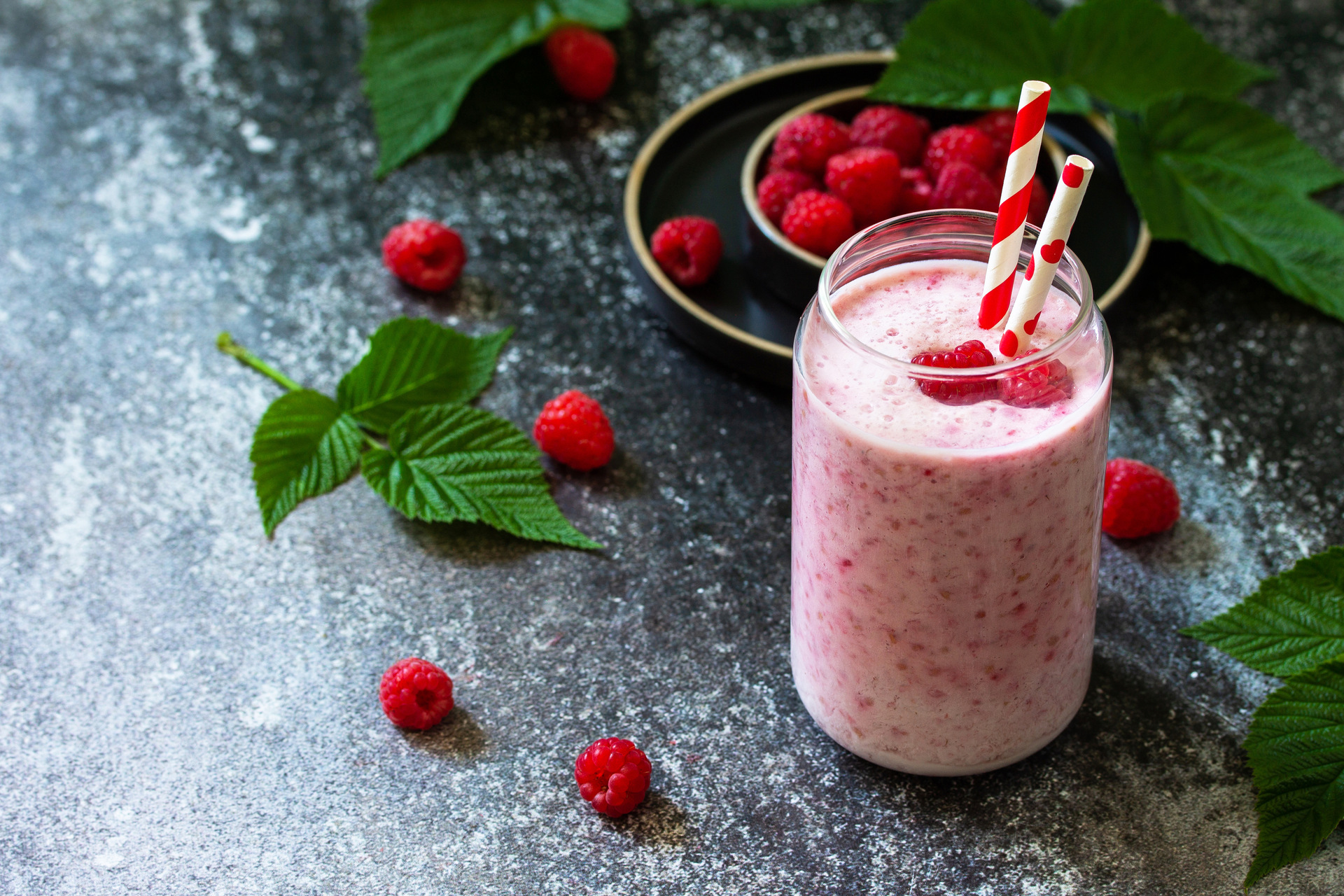 Raspberry Kale Smoothie for Losing Weight