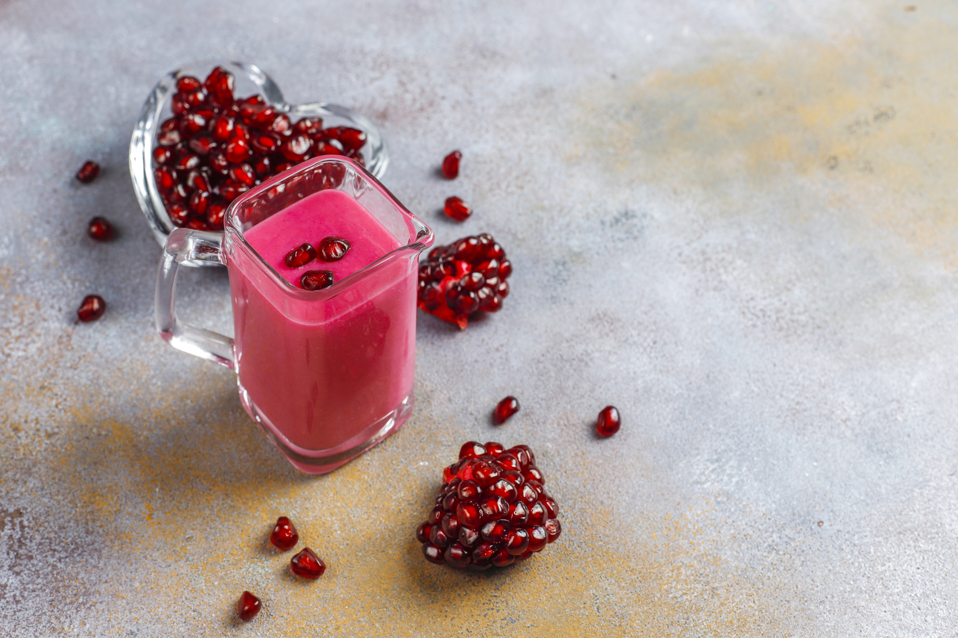 Pomegranate Smoothie for Losing Weight