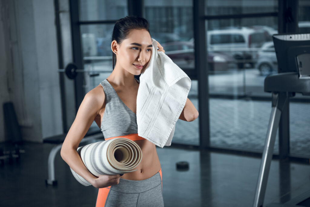 5 Best Gym Towels For Sweaty Workouts